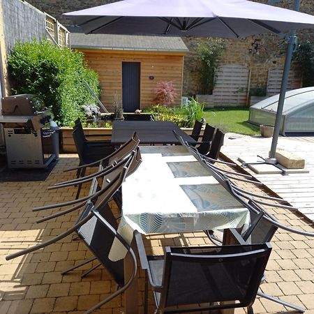 Appartement spacieux avec piscine Sedan Extérieur photo