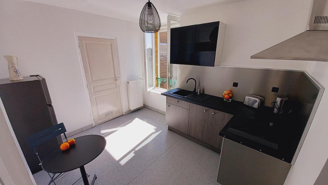 Appartement spacieux avec piscine Sedan Extérieur photo