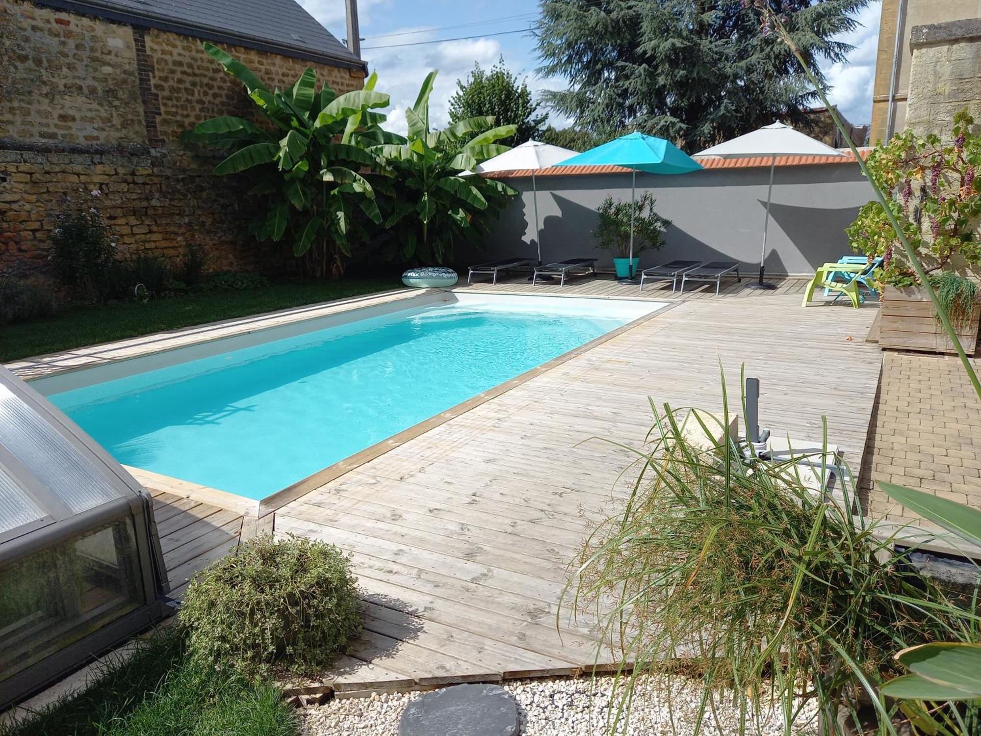 Appartement spacieux avec piscine Sedan Extérieur photo